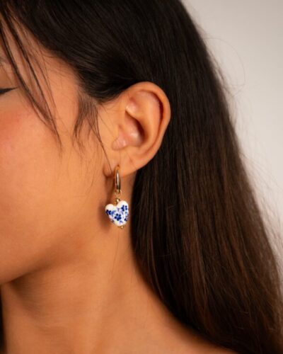 DSC01898 Boucles d'oreilles femme Heart Tile Hoops plaquées or 18 carats en acier inoxydable - Lumine Jewelry Maroc - Image 2