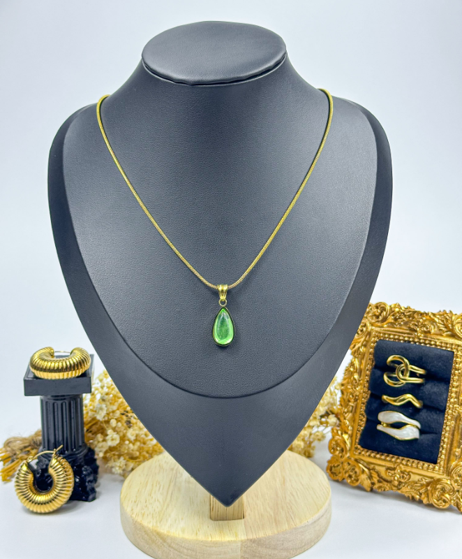 18K Gold Olive Green Pendant Necklace