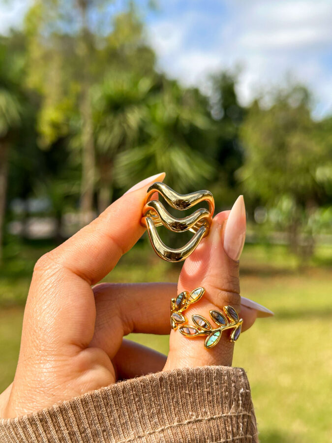 AQUA CURVE RING